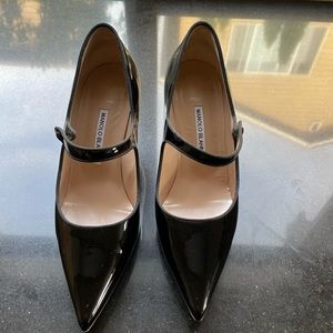 Beautiful Manolo Blahnik Black Patent Leather Mary Janes, Size 41 (10-11 US)